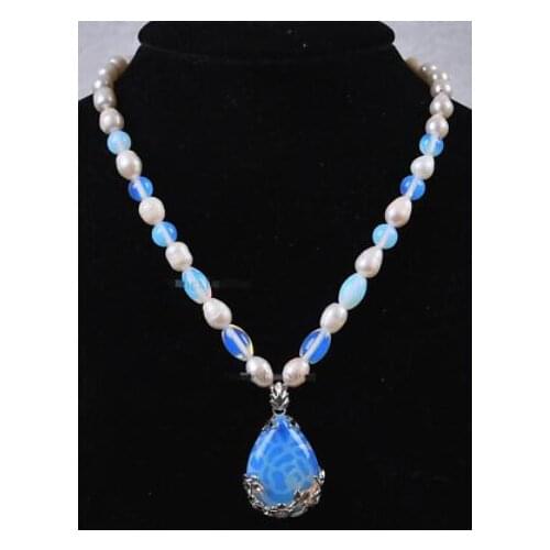 7-8mm Natural White Akoya Pearl & Moonstone Round Beads Necklace 18"