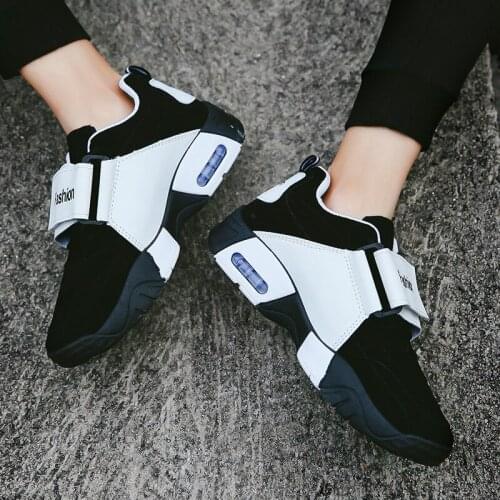 2021 trend new trend mens hoverboard paste sports leisure sports running shoes Korean version of fashion board shoes