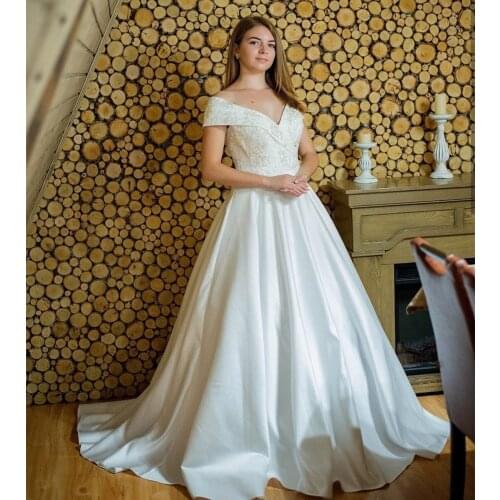 Wedding Dress V-Neck Cap Sleeve Short Sleeve Satin With Court Train Floor Length Lace Appliques Bridal Dresses Robe De Mariee