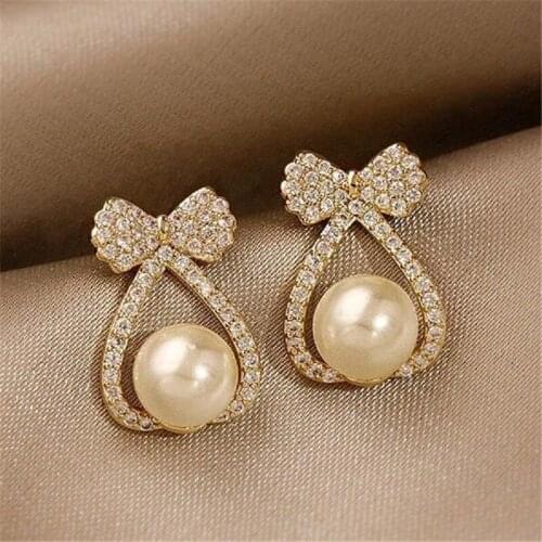 Creative Mini Pearl Bow Earrings Korean Style Womens Gold Stud Earrings Simple Friends Party Jewelry