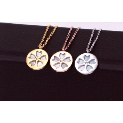 Korean Style Stainless Steel Crystal Shell Love Round Flower Pendant Necklace Rose Gold Color Women Female Party Gift