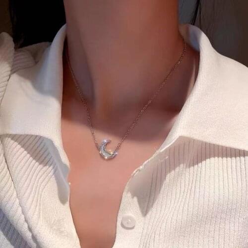 2021 Korea cold wind imitation rhinestone moon type female tide simple necklace necklace necklace clavicle chain wholesale