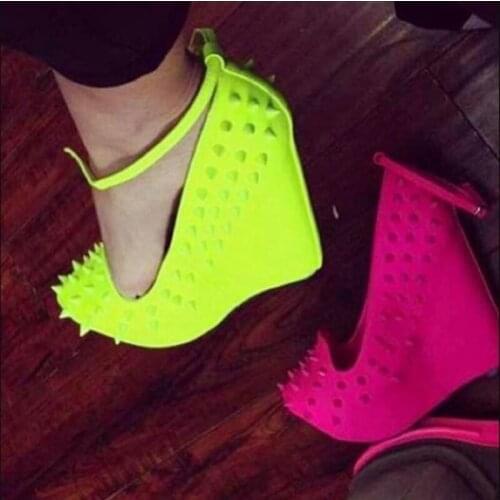Fashion Rivets Wedge Shoes Fuchsia Yellow Studded Ankle Strap High Platform Wedges Punk Style Party Dress Shoes Size 42
