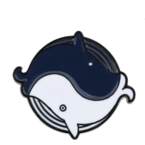 New Chinese style creative cartoon yin and yang koi whale brooch alloy clothing Tai Chi fish couple badge 2020 gift