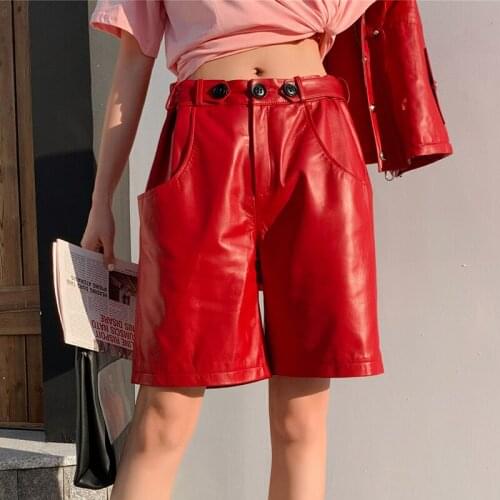 2020 New Women Real Knee Length Pants Fashion Loose Streetwear Ladies Red Black Lambskin Genuine Leather Short Trousers
