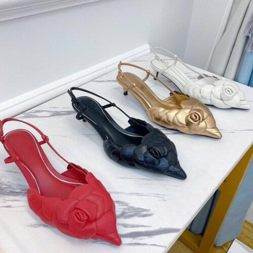 New Pointy Toe Kitten Heel Flower Sandals Women Summer Petal Designer Leather Sandals Sexy Ethnic Wedding Party Shoes Feminine