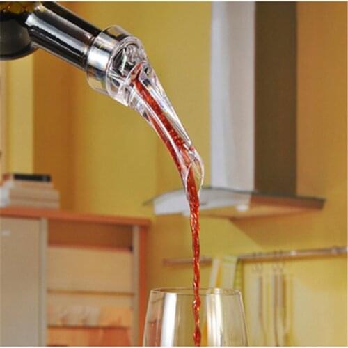 Magic Wine Decanter Red Wine Aerating Pourer Spout Decanter Wine Aerator Quick Aerating Pouring Tool Pump Portable Filter 201018