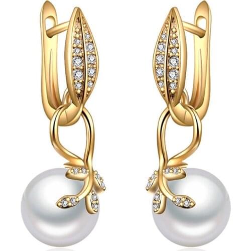 Creative Zirconia Flower Earrings with Pearl Gold Silver Color 10MM Natural Pearl Drop Earrings for Women Wedding Party Jewelry