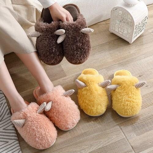 2021 Women Slippers Cute OX Horn Warm Plush Couple Winter House Bedroom Furry Shoes Flat Anti Slip Comfort Cotton fur Slides