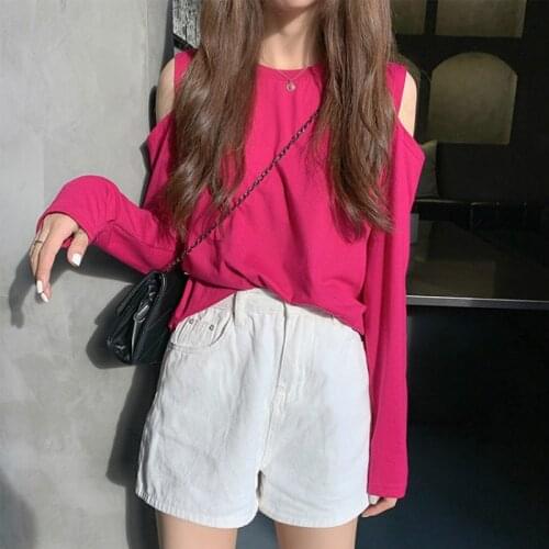 2021 early spring new Japanese and Korean rose red off-shoulder design sense of light and familiar womens long-sleeved t-shirt