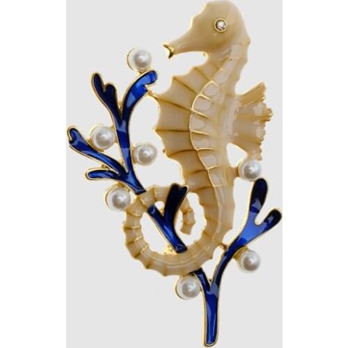 Amorita boutique White Brooches For Clothes