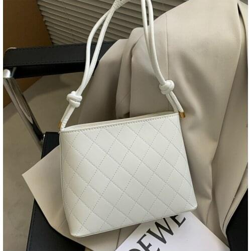 Modern Web Celebrity Fashion One-Shoulder Armpit Bag Versatile Cross-Body Bucket Bag