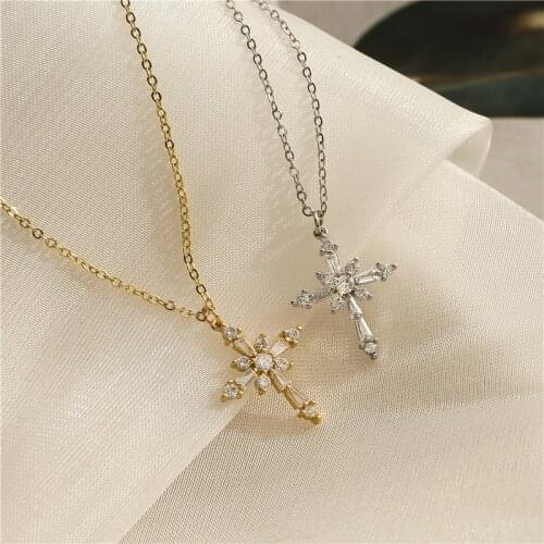 HECHENG,Zircon Cross Pendant Necklace,For Women Star Cross Charm Jewelry,Rainestone Vintage Accessroies