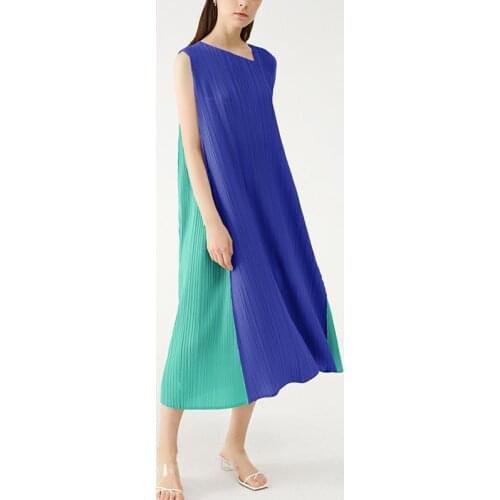 Issey miyake pleated loose woman dress 2021 summer new Korean matching folda large thin dress mid-calf plus size ruched skirt
