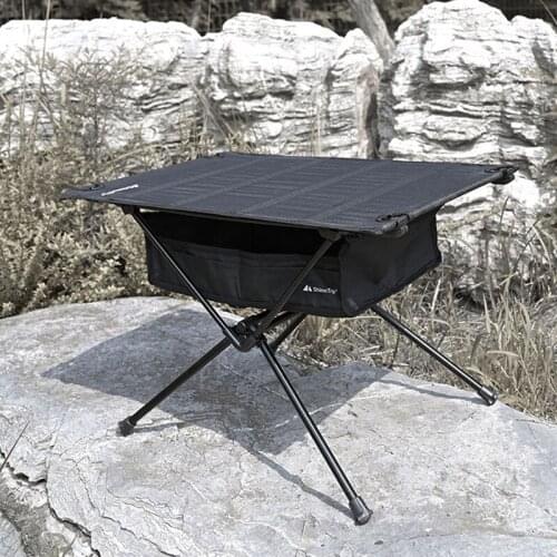 Vieruodis Camping Tables