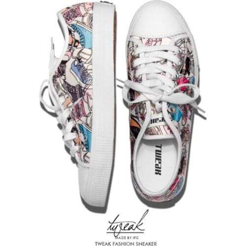 Spring and Summer Mens and Womens Canvas Shoes Couple Canvas Shoes Cowhide Toe Graffiti Flat Low-top Sports Casual Sneakers