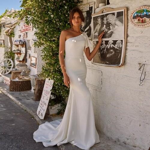 Elegant Wedding Dresses with Detachable Cape One Shoulder Sexy Mermaid Wedding Gowns 2020 Bow White Ivory Bride Dresses