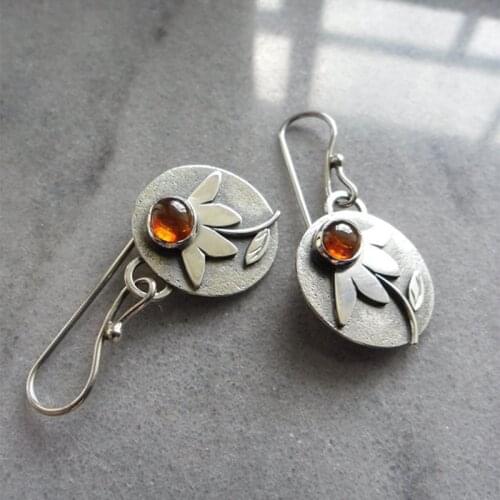 Vintage Round Metal Leaf Flower Earrings Ethnic Jewelry Antique Silver Color Orange Beads Stone Hook Earrings for Women