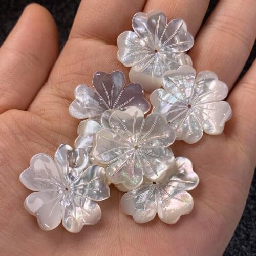 New Fashion 2PCS Natural White Shell Beads Flower Shape for Jewelry Making Necklace Bracelet Earrings Size 20 25 30mm