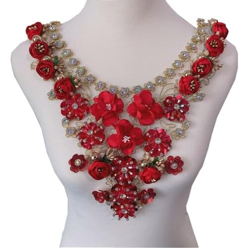 Hot sale New design handmade 3d flower collars sew on applique embroidery rhinestone flower patch for wedding dress DIY