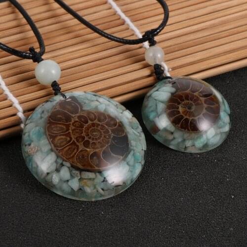Fashion BOHO Conch Pendant Necklace For Couples Men Women Big Small Round Orgone Resin Necklaces Summer Ocean Beach Jewelry