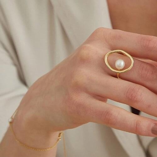Dainty Hollow Simulated Pearl Ring for Women Elegant Minimalist Rings Wedding Party Jewelry Wholesale Romantic Birthday Gifts