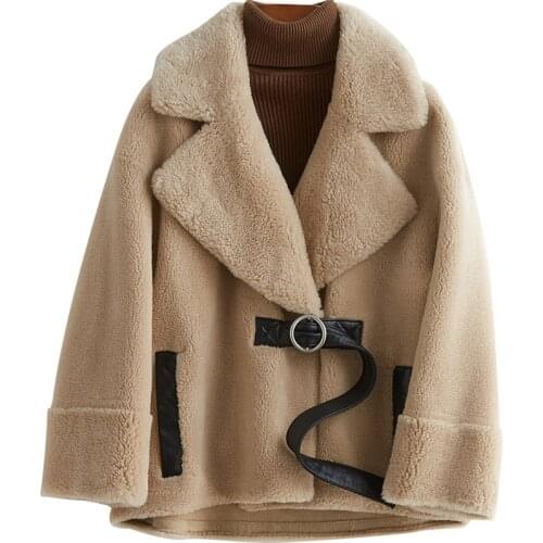 2020 New Sheep Shearing Overcoat Woman Short Fund Lapel Coat One Grain Wool Leather And Fur Loose Coat