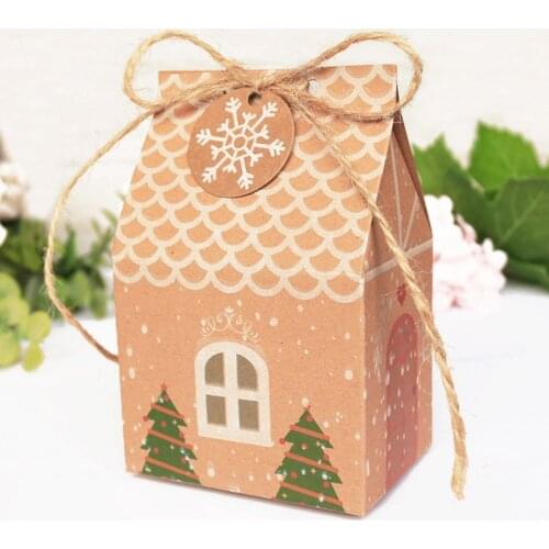 5pcs Merry Christmas Gift Box Kraft Paper Candy Box with Paper Tag House Shape Xmas Paper Bag Cookie Biscuits Gift Packing Boxes