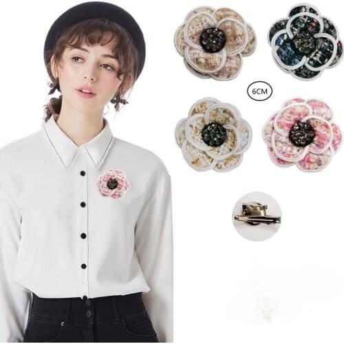 Fabric Camellia Flower Brooch Pin Korean Fashion Crystal Pins and Brooches for Women Coat Shoes Corsage Clothing Accessories