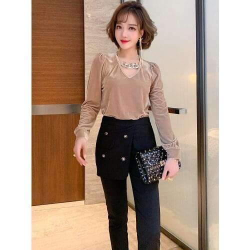 Design sense chain V-neck pullover solid color wild velvet bottoming top womens 2020 autumn and winter new