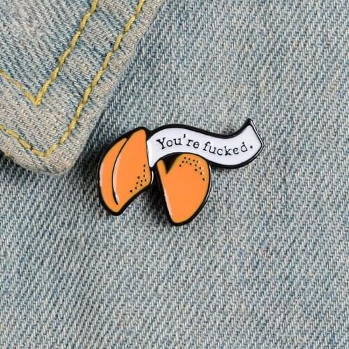 Cartoon Fun Yellow Lucky Cookie Real Enamel Brooch Alloy Badge Denim Clothes Bag Pin Cute Sweet Woman Jewelry Accessories Gift