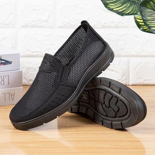 2021 new sandal mesh upper shoes breathable shoes mesh hole shoes middle-aged and old people comfortable non-slip