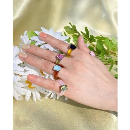 INS Hot Rhinestone Resin Ring For Women Transparent Holiday Knuckle Finger Ring Hot Selling Honey Signet Rings Lady Jewelry