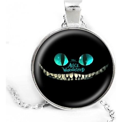 Alice in Wonderland Cheshire Cat Necklace Europe Vintage Glass Dome Jewrlry Wholesale Factory Direct 2020