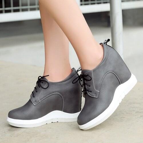 Fashion Wedges Sneakers Women Spring Autumn Comfort Hidden Platform Casual Shoes Women Lace-up Wedge Heels Grey White Sneakers