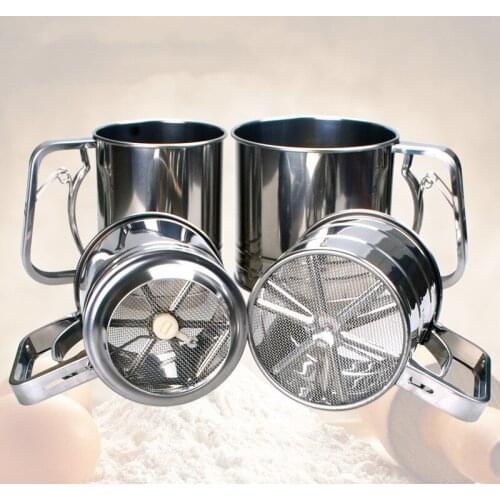 Stainless Steel Flour Sieve Cup Powder Sieve Mesh Kitchen Gadget for Cakes Hand-Screened Sugar Mesh Sieve Baking Sieve Strainer