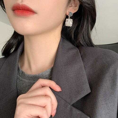 Niche Cold Style Metal Clavicle Chain Choker Simple Short Temperament Necklace