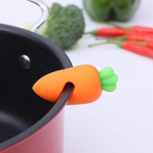 2pcs Home Silicone Carrot Design Protect hand Spill-Proof Pot Lid Rack Overflow Stoppers Pot Cover Lifter For Kitchen Tools