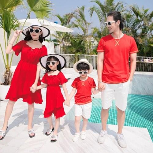 Family Matching Clothes Summer Mother Daughter Red Dress Family Look Dad Son Matching T-shirt &Shorts Matching Couple Outfits