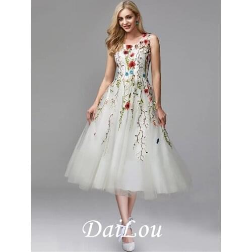 A-Line Elegant Floral Engagement Formal Evening Dress Jewel Neck Sleeveless Tea Length Chiffon with Lace Insert Appliques 2021