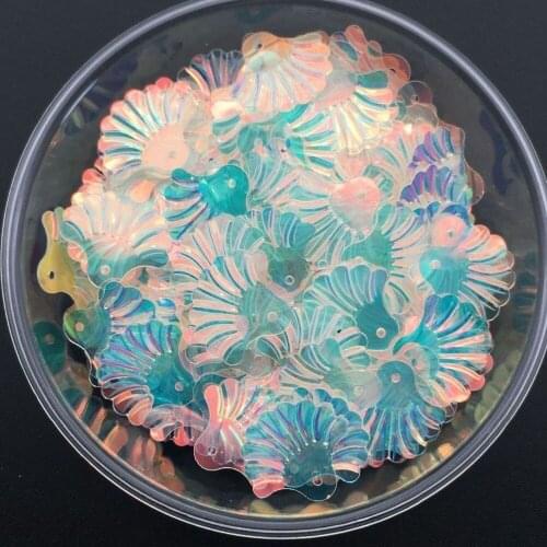 300Pcs/500pcs 21mm Fan Shape Loose Sequins Beautiful Crafts for Sewing/Webbing Diy Accessory Kids DIY Golden Transparent