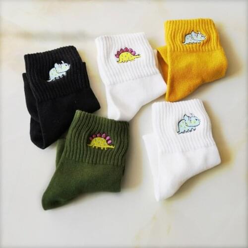1 pair Ladies Comfortable Cotton Socks New Fashion All Seasons Cartoon Animal Embroidery Series Women Fresh Harajuku Crew Socks