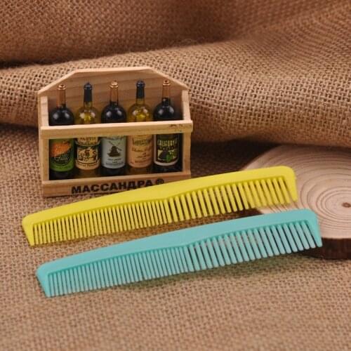 1pcs Hair Comb, Plastic Hair Comb, Hair Comb, Random Color, Easy To Carry, Disposable Travel Comb, Plastic Comb