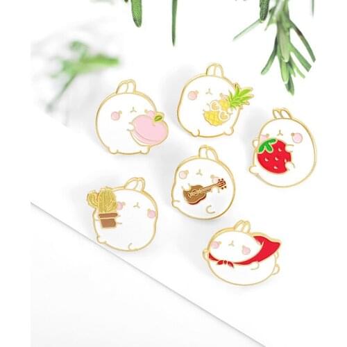 Creative Cartoon Pineapple Bunny Badge Cute Playing Guitar Rabbit Fashion Alloy Enamel Brooch Sweet And Romantic Fairy Jewelry