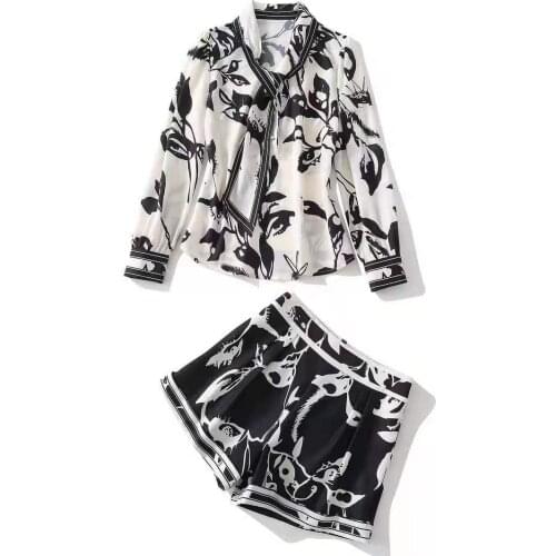 European and American womens clothing 2021 New Style for Spring long-sleeved printed shirt Black shorts Fashion suits