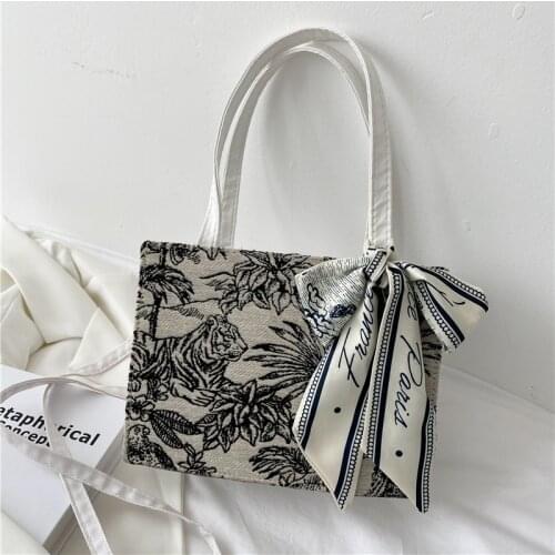 Women Tote Bag Large Capacity 2021 Summer Silk Scarf Portable Shoulder Bag Graffiti Messenger Bag
