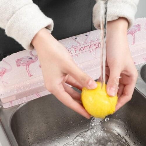 New Arrival Kitchen Sink Water Splash Guards With Sucker Waterproof Screen For Dish Fruit Vegetable Washing Anti-water Board