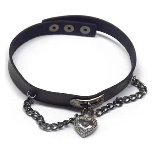 Choker Necklaces Woman Heart Punk Jewelry Necklace Ladies Pendant Hip Hop Chain Lovers Black Trendy European Alloy Naszyjnik