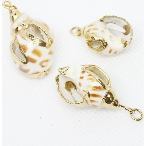 2019 New Fashion Natural Shell Pendant Charms Scallops Gold-Plated Charms Size 30*38mm Jewelry For Women Whosale Price