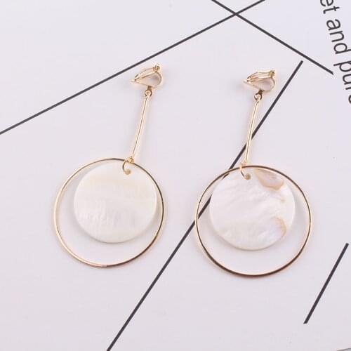JIOFREE 2018 Korea Style New Arrival Long Hollow Round Shell Clip on Earrings Non Piercing for Girls Party Earrings jewelry